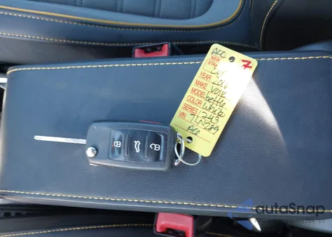 2016 Volkswagen Beetle 1.8T Dune z USA, uszkodzony, nr VIN 3VWS17AT5GM631743